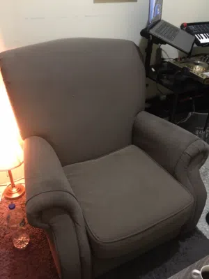 Single sofa perfect condition coffee table
