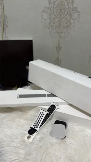 ابل ووتش نايك سيريس 4 قياس 44