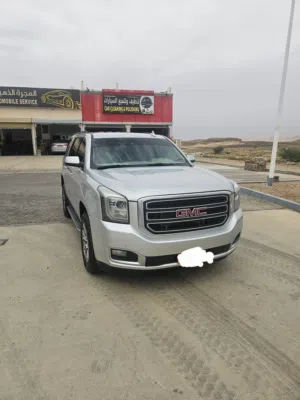 Used GMC Yukon in Al Dhahirah