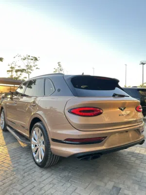 ONE OF ONE in Egypt  2026 Bentley Bentayga EWB Mulliner  ONE OF ONE Specification