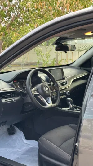 Used Nissan Altima in Al Dakhiliya