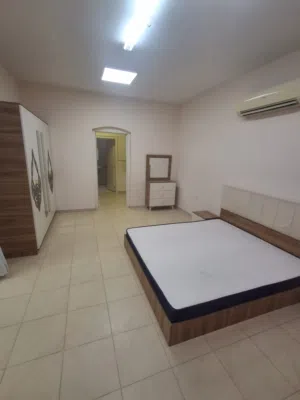 شقه غرفه وصاله ومطبخ وحمام وبلكونه في العذيبه شامل الفواتير 1 Bhk in al Aziba including bills