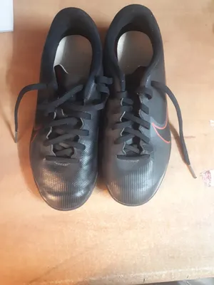 ‏جزم رياضية - سبورت ‏.‏ نايكي ‏.‏ 37.5 ‏.‏ مستعمل‏1