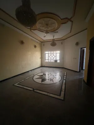 بيت للايجار / الاربع شوارع