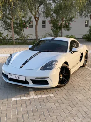 Porsche 718 cayman gcc 2020