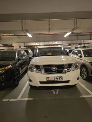 Nissan Patrol 2017 in very good condition GCC V8 400hp no accident