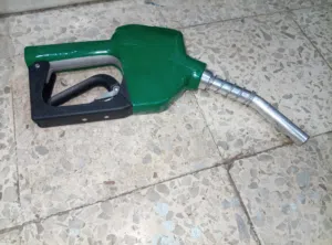يد طرمبة بترول أمريكي وكاله حاجه للعمر ومجرب من محطات كثيره متوفر معي وبالكميه الذي تريدها