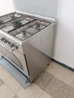 فرن غاز 5عيون 90*60 تيرم ايطالي مستعمل للبيع