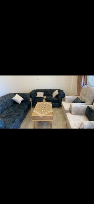 كنب 7 مقاعد مع الطاولات