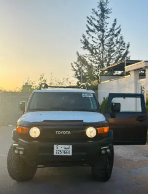 Used Toyota FJ in Tripoli