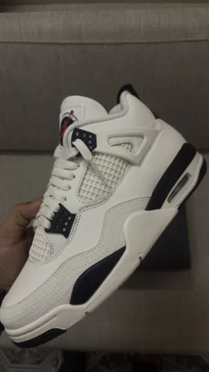 Air Jordan 4 Retro OG Flight Club