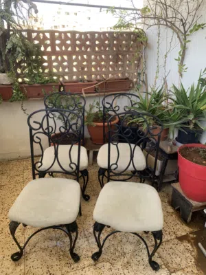 6 كراسي حديد للبيع