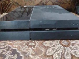 بلاي ستيشن 4 سليم في سعر جميل