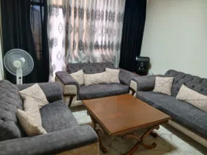 طقم كنب بحالة جيدة