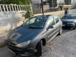 بيجو 206 الموفرة للبيع بسعر مغري جدا