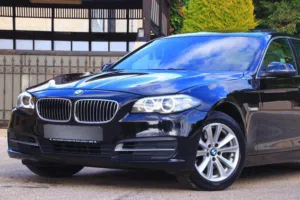 BMW 528iفخامة ألمانية  فحص 7 جيد  لون أسود  2014ملكي