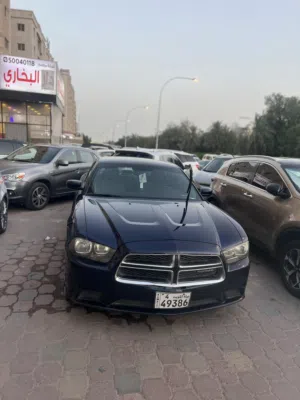 دودج تشارجر 2014 ممشي 125000 سيرفس وكاله منتظم خدوش بسيطه تحتاج بولش الاكصدام الامامي فيه خفس