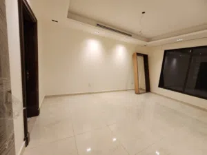 شقة فاخرة للبيع أو الإيجار في منطقة العوجانية ref: 14319