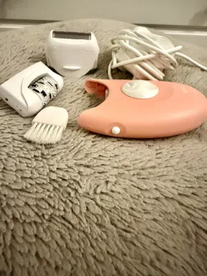 Braun and philips epilator and bags