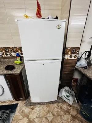 ثلاجة LG هواء ممتازة التبريد متوسطة الحجم