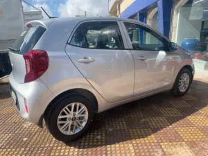 Sedan Kia in Amman