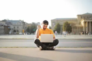 مطلوب شركاء طموحين لافتتاح وكالة أعمال دولية في تعز (أرباح بالدولار)