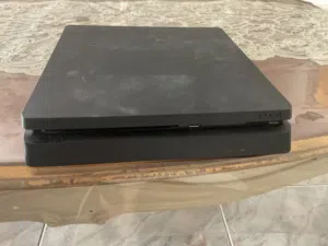 PlayStation 4 (Used)