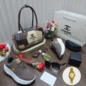 طقم نسائي ماركة شانيل