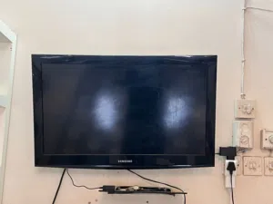 للبيع شاشه سامسونج 32 بوصه