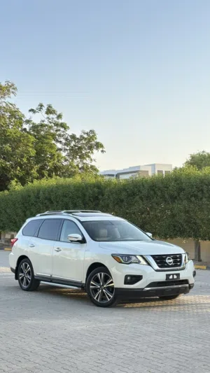 Used Nissan Pathfinder in Al Batinah