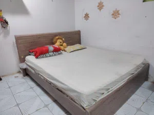 KING SIZE COT WITH BED