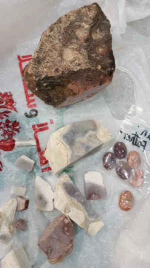 احجار عقيق عماني