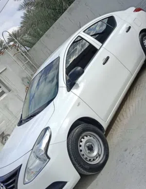Used Nissan Sunny in Al Dakhiliya