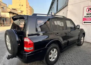 للبيع باجيرو مديل 2005اموتر نضيف وشغال احسن ما يكون