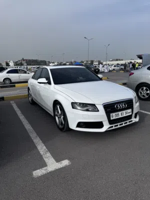 اودي a4 محرك 20 تيربو مسجلة بإسمي المالك الاول واخده جمرك لاها سنة