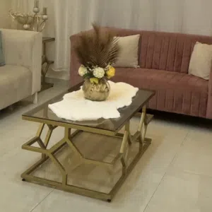 طاولات فخمة بلون ذهبي