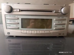 قارئ CD وراديو. بدون شاشه كبيره تويوتا كامري