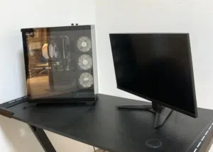 شاشه وطاولةو pc