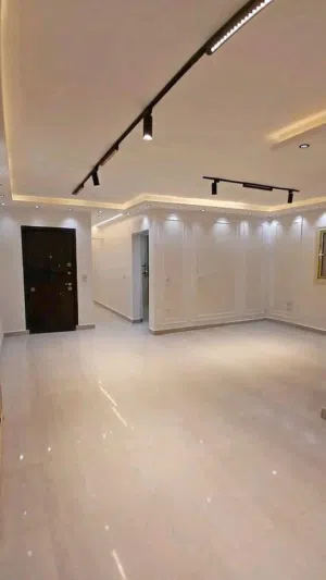 شقه غرفتين تشطيب فندقى للبيع فى الشروق امام بوابه مدينتى 4 بمقدم 650 الف