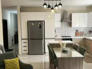 شقه مفروشه للايجار في سطح مرحبا قرب مسجد الخلفاء