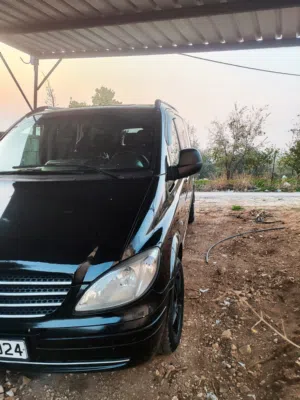 للبيع  باص مرسيدس فيتو 2009  ماتور 4 سلندر 2200cc مرخص لشهر 09 2026 دهان نظيف جدا ، كوشوك نظيف ،