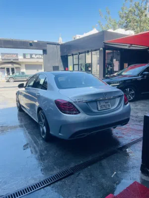 مرسيدس c300 موديل 2016 ماشيه 130 ميل محرك كمبيوا مكيف ربي يبارك خاليه من العيوب