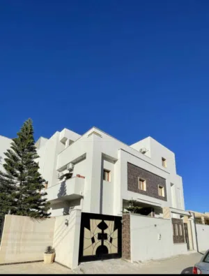 منزل في المشتل موقع ممتاز
