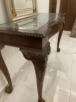 طاولة انتيكا خشب اصلي ثقيل