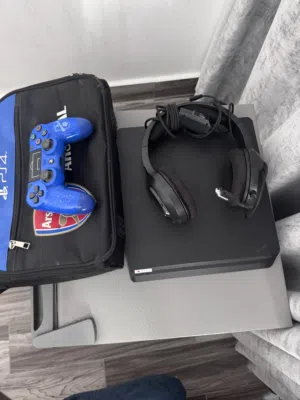 Sony 4 in good Condition