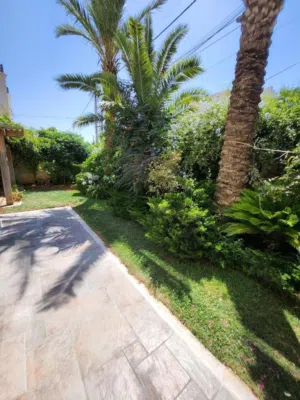 700 m2 5 Bedrooms Villa for Sale in Amman Abdoun