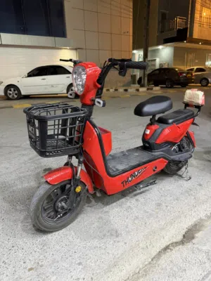 سكوتر كهربائي للبيع بحالة ممتازه