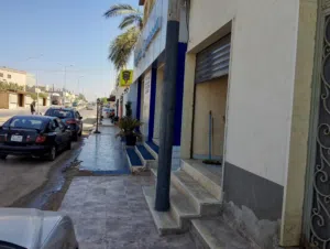 مبنى من طابقين علي  الرئيسي مباشرة نهاية طريق الشط بعد منعطف الفنار بى 200متر اتجاه الطريق الساحلى