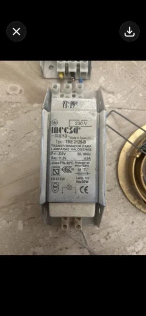 محولات 12V هالوجين 50W أصلية إسباني عدد 40 شغالين بحالة ممتازة