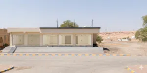 للإيجار: محلات في أفضل المواقع التجارية بمخازن ومساحات كبيرة